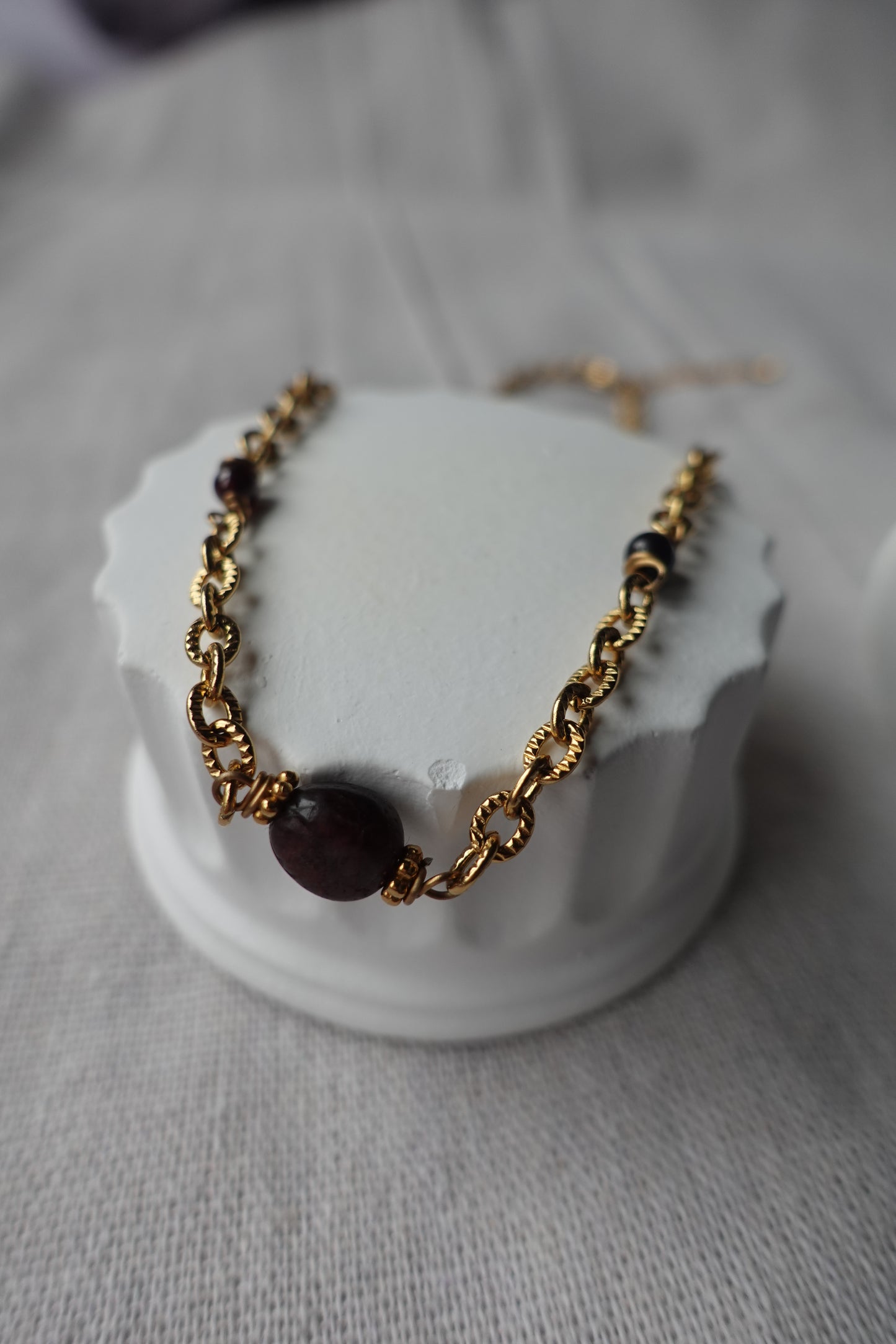 Collier Ényo