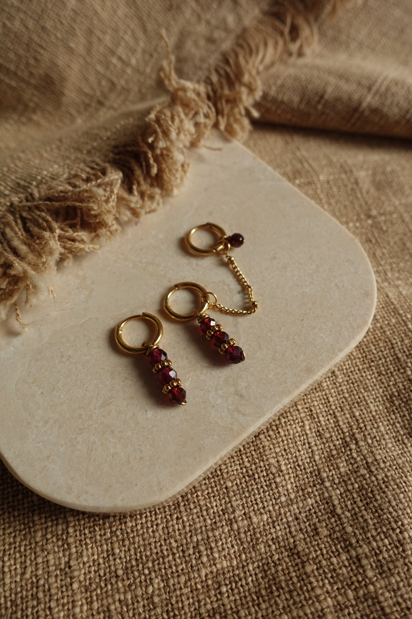 Doubles boucles grenat
