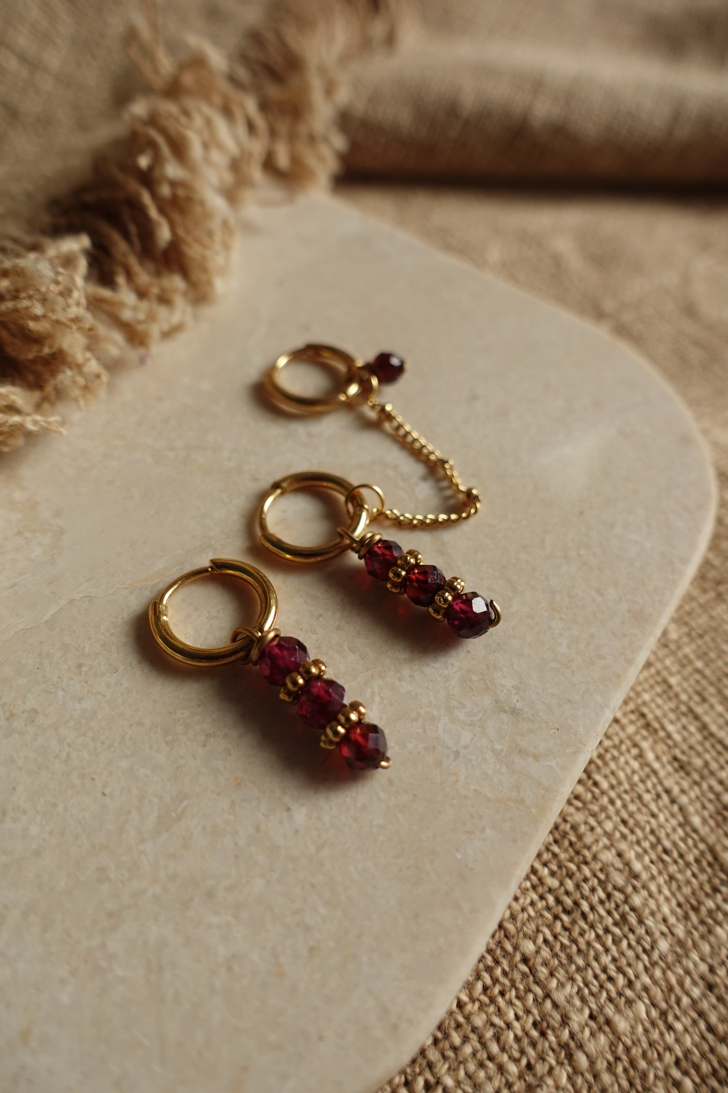 Doubles boucles grenat